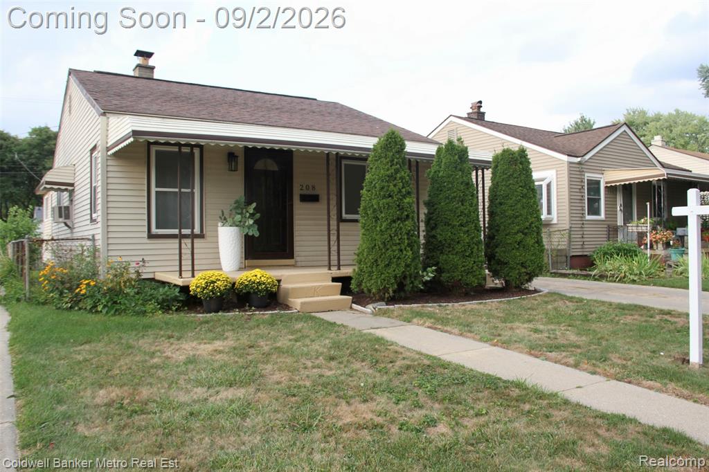 208 W Fairmount Avenue Property Photo 2