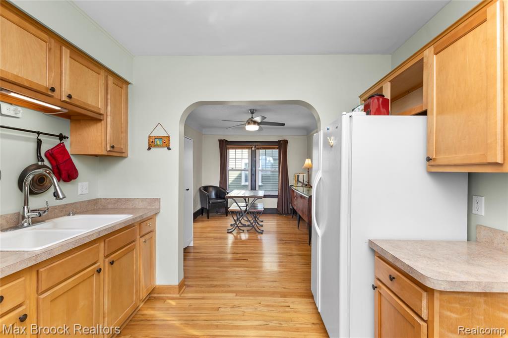 2222 Montroyal Avenue Property Photo 12