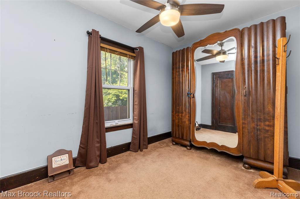 2222 Montroyal Avenue Property Photo 15