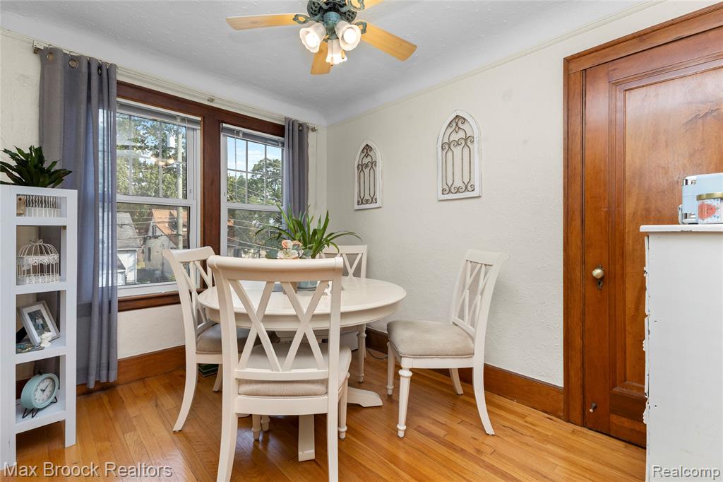 2222 Montroyal Avenue Property Photo 21
