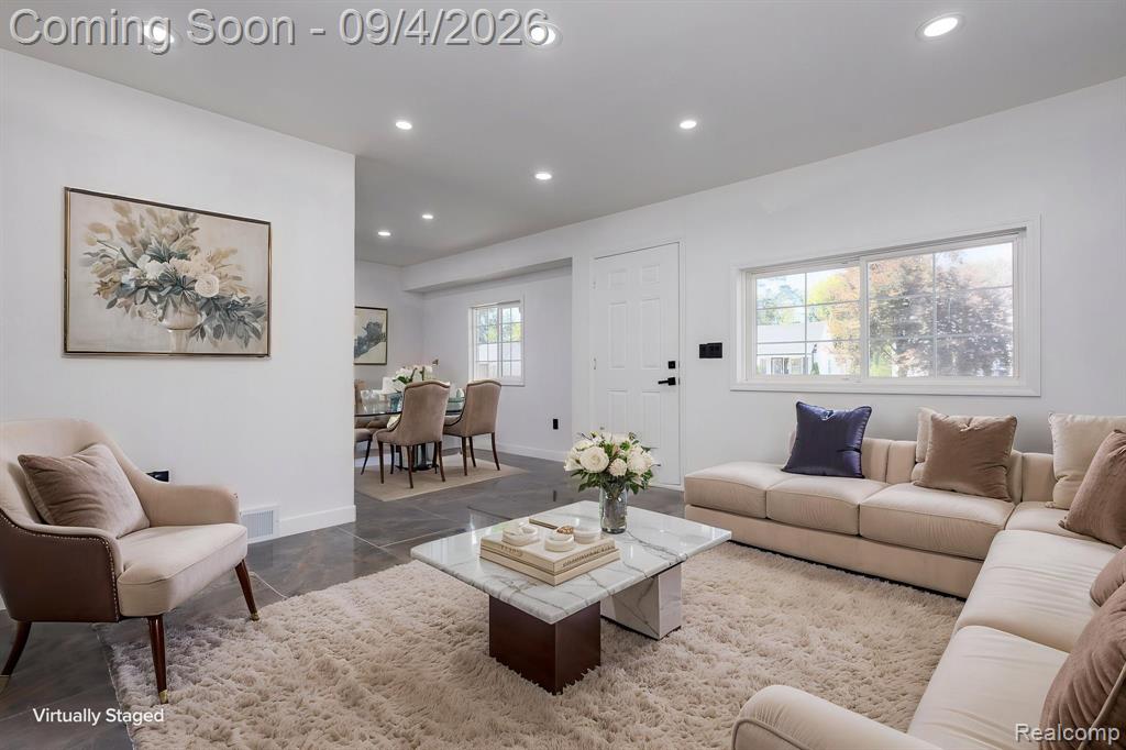 8076 Stahelin Avenue Property Photo 6