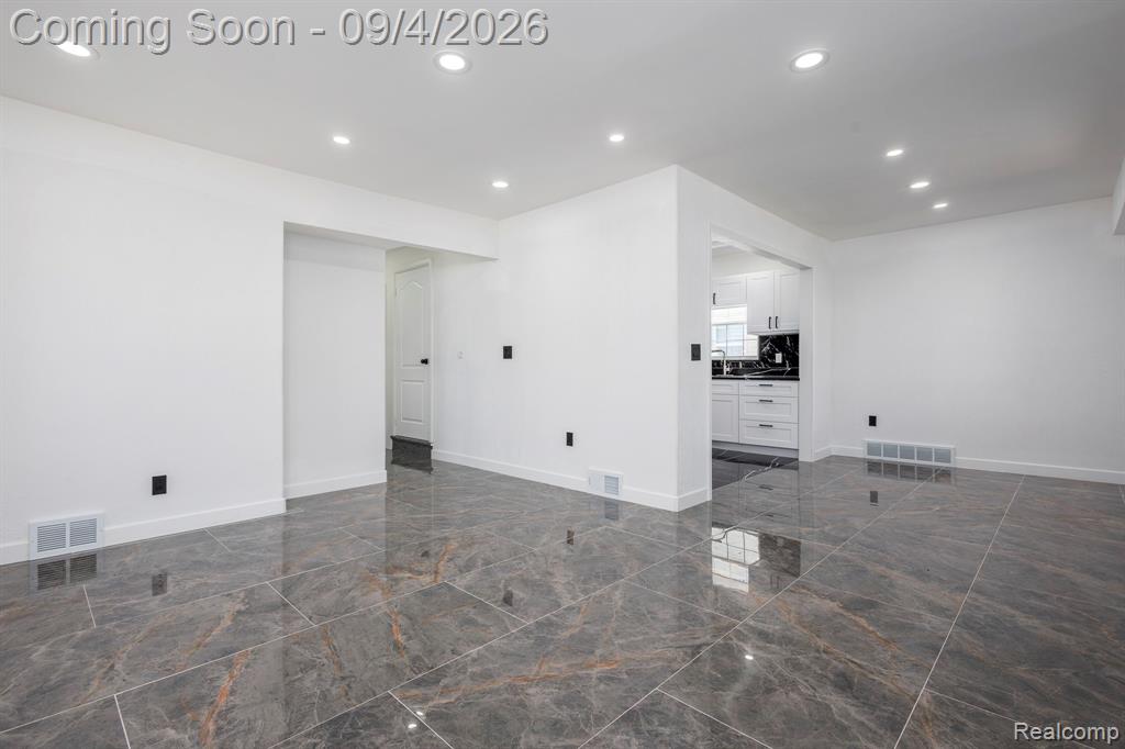 8076 Stahelin Avenue Property Photo 7