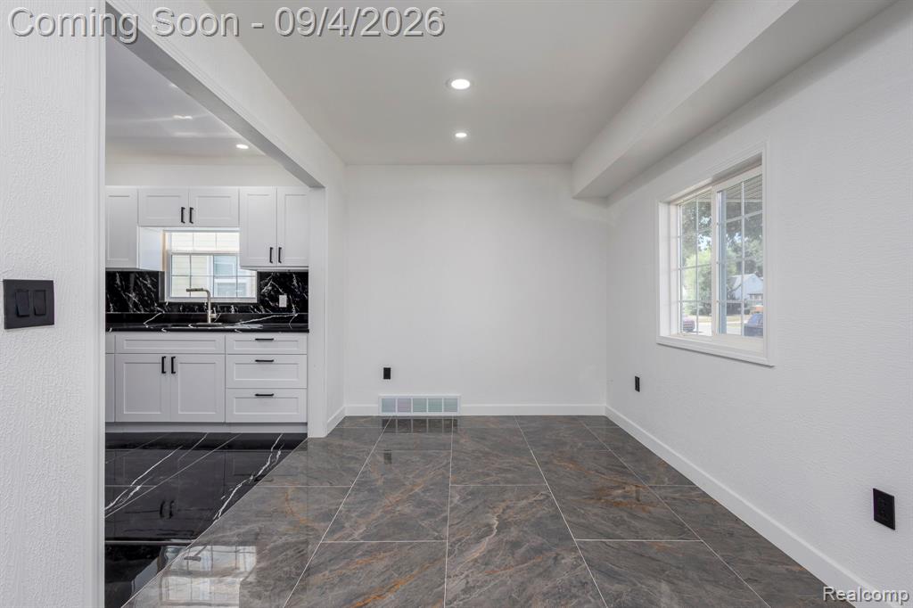 8076 Stahelin Avenue Property Photo 9