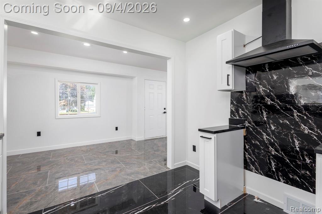 8076 Stahelin Avenue Property Photo 15