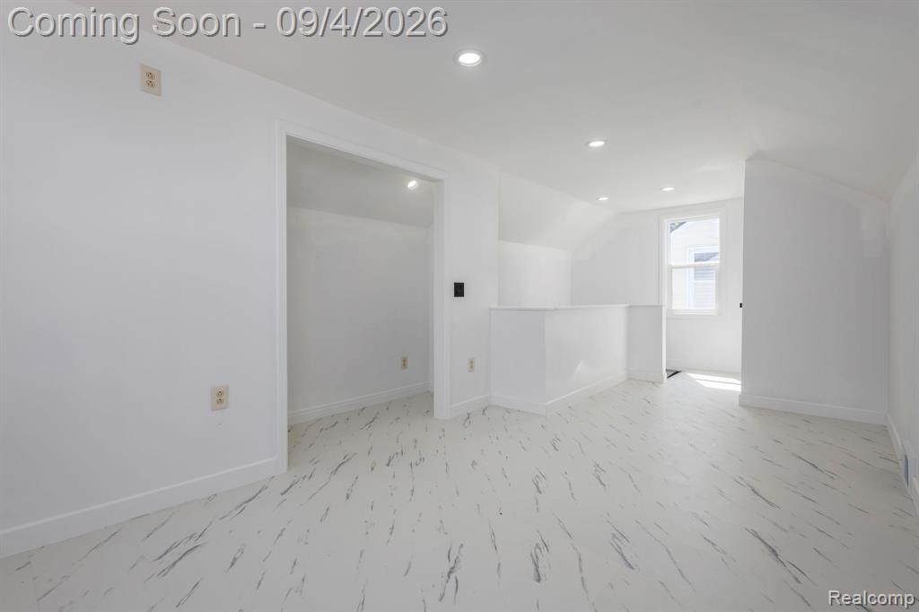 8076 Stahelin Avenue Property Photo 28