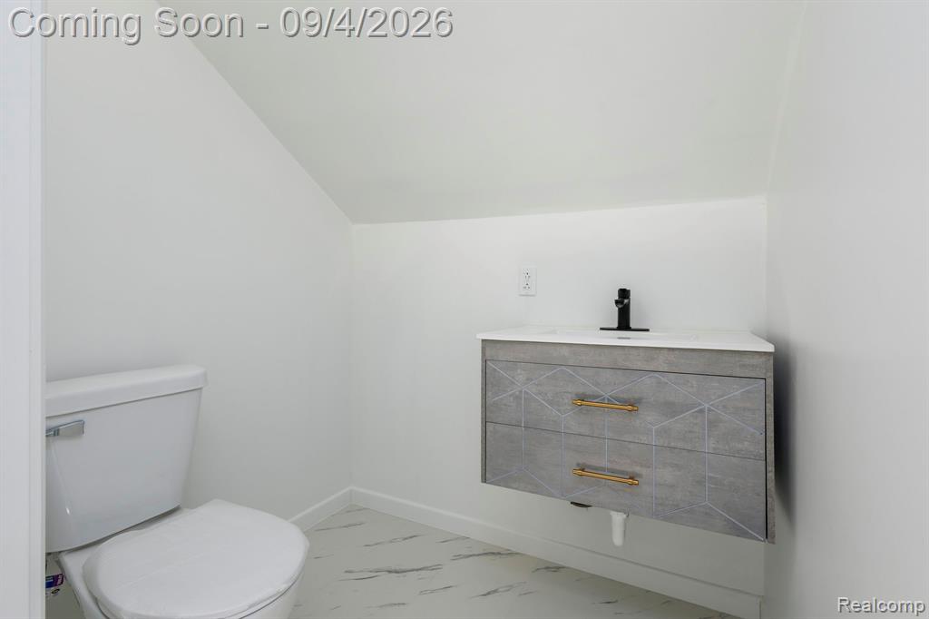 8076 Stahelin Avenue Property Photo 30