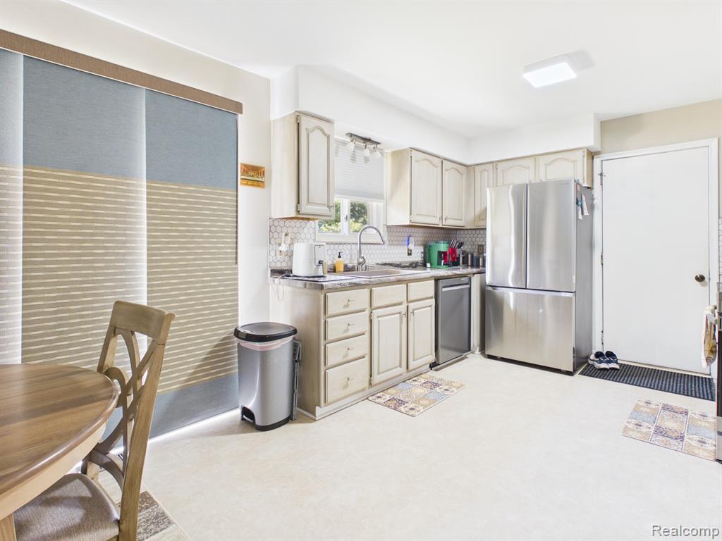 4411 Huckleberry Circle Property Photo 8