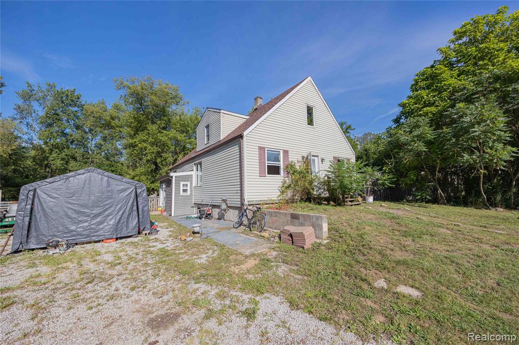24224 Sumpter Road Property Photo 2