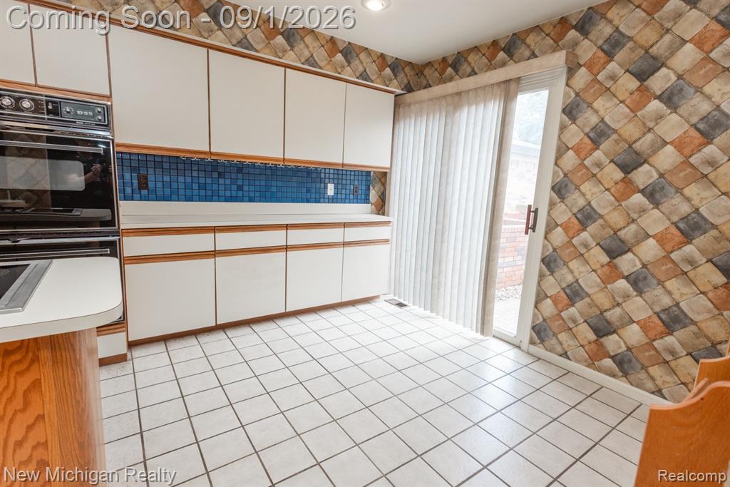 49355 Marquette Court Property Photo 13