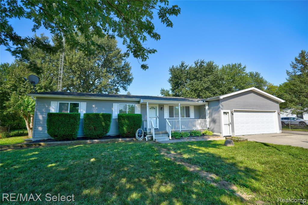 2122 Hillsdale Drive Property Photo 1