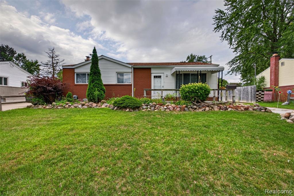 310 Tamarac Drive Property Photo 1