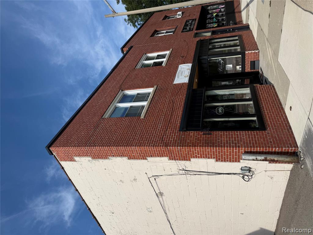 1790 Oak Street Property Photo 4