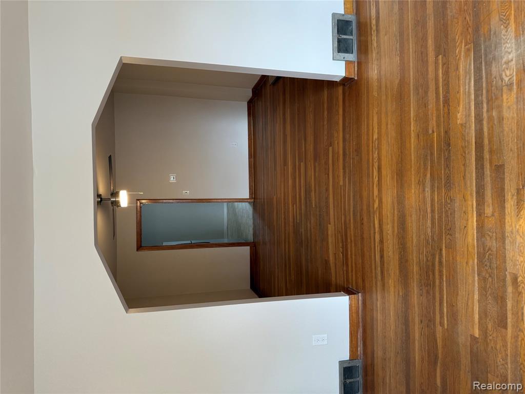 1790 Oak Street Property Photo 24