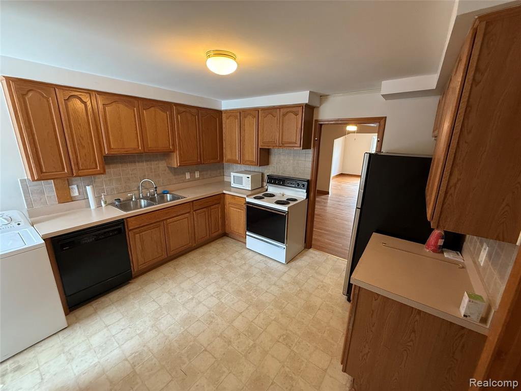 1790 Oak Street Property Photo 36