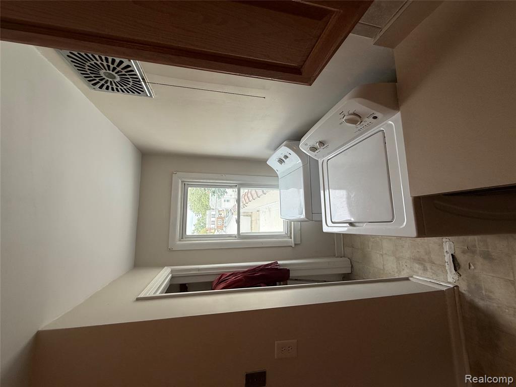 1790 Oak Street Property Photo 39