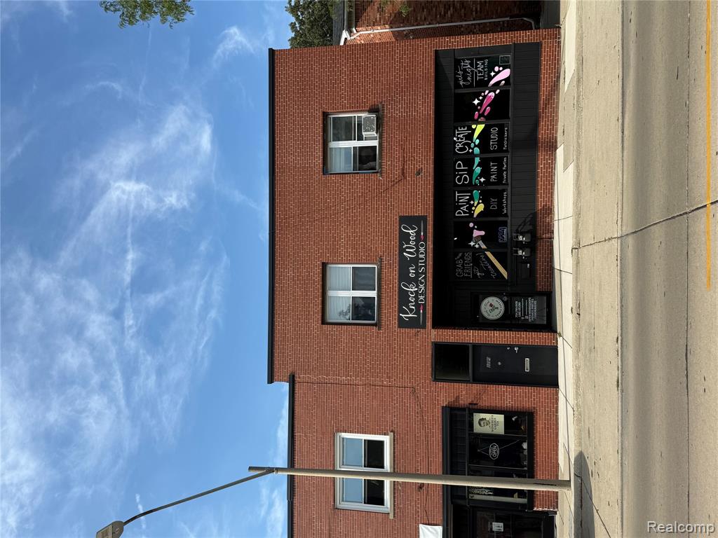 1790 Oak Street Property Photo 1