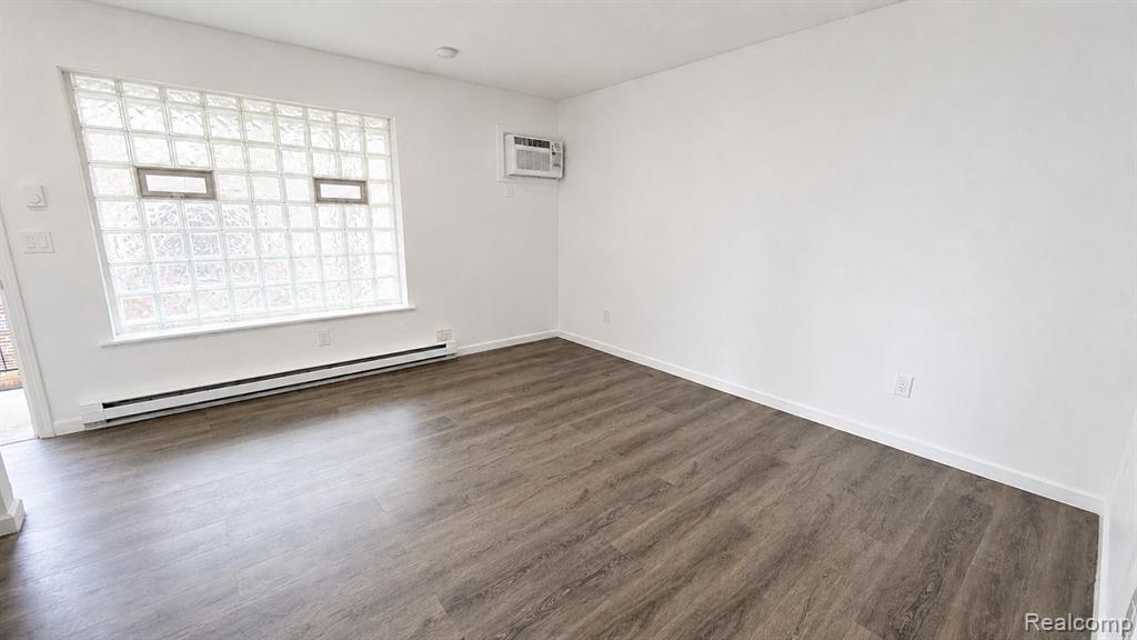 11360 Wyoming Avenue Property Photo 3
