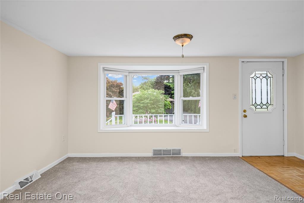 4470 Bethune Court Property Photo 5