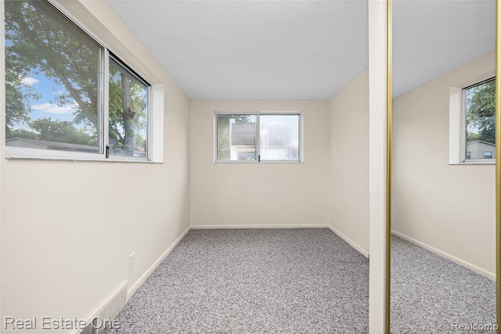 4470 Bethune Court Property Photo 8