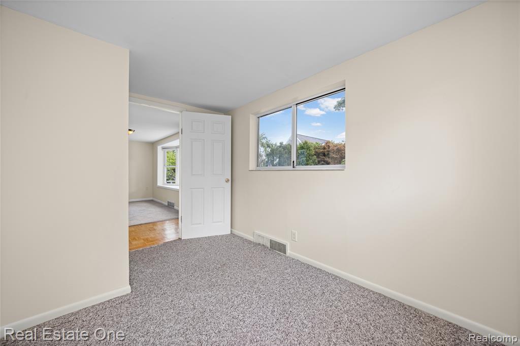 4470 Bethune Court Property Photo 9