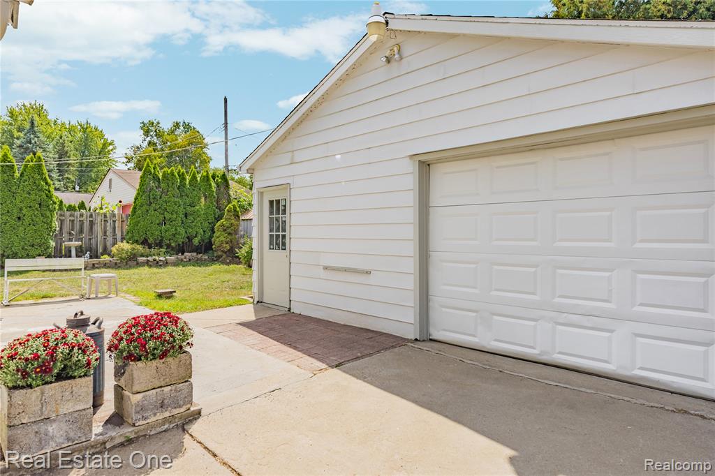4470 Bethune Court Property Photo 38