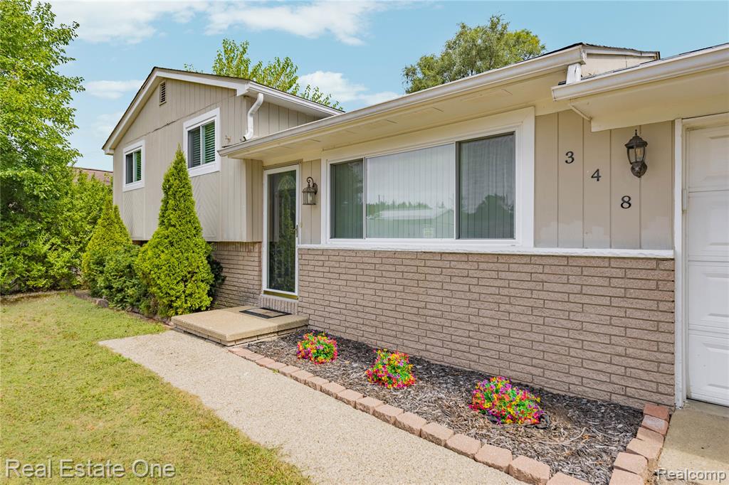 348 Decca Drive Property Photo 2