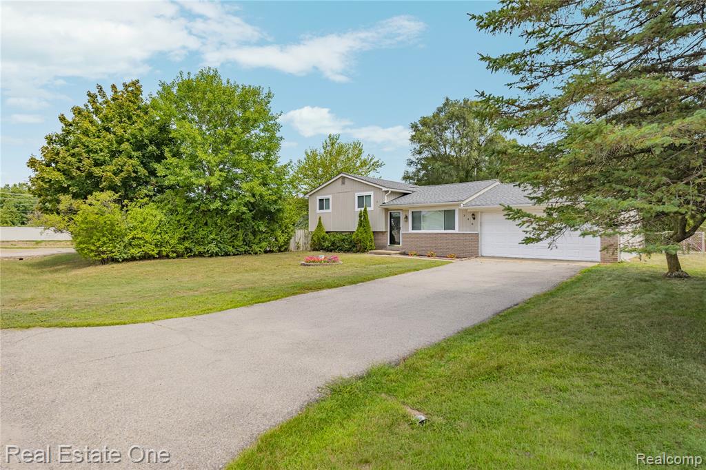 348 Decca Drive Property Photo 3