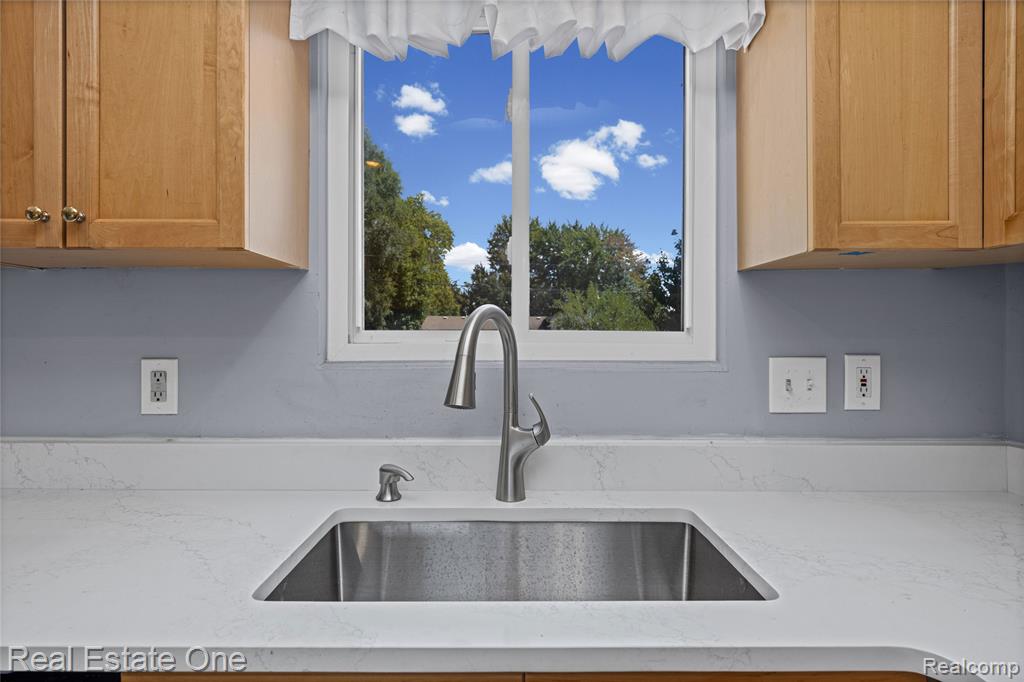 348 Decca Drive Property Photo 16