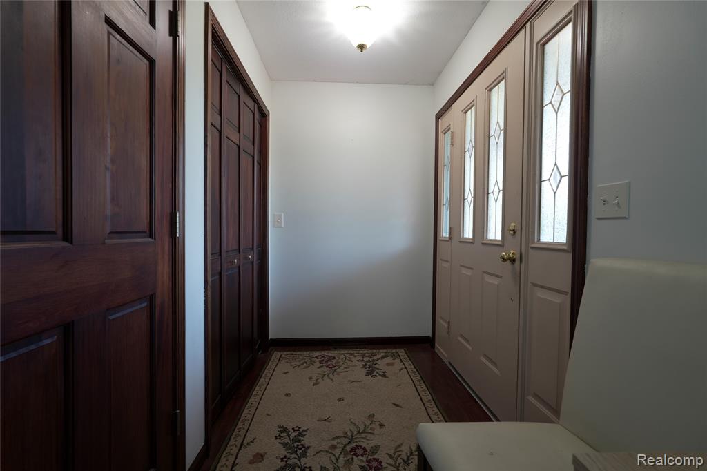 2392 Davis Road Property Photo 15
