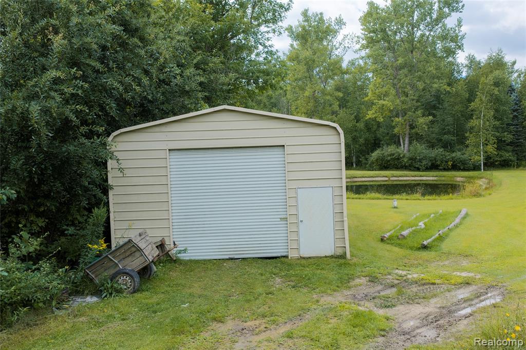 2392 Davis Road Property Photo 27