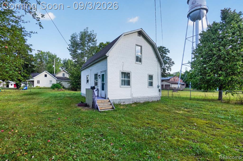 317 E Belle Avenue Property Photo 1