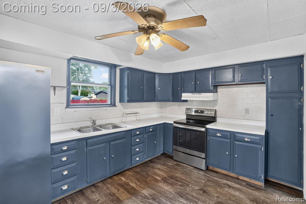 317 E Belle Avenue Property Photo 4