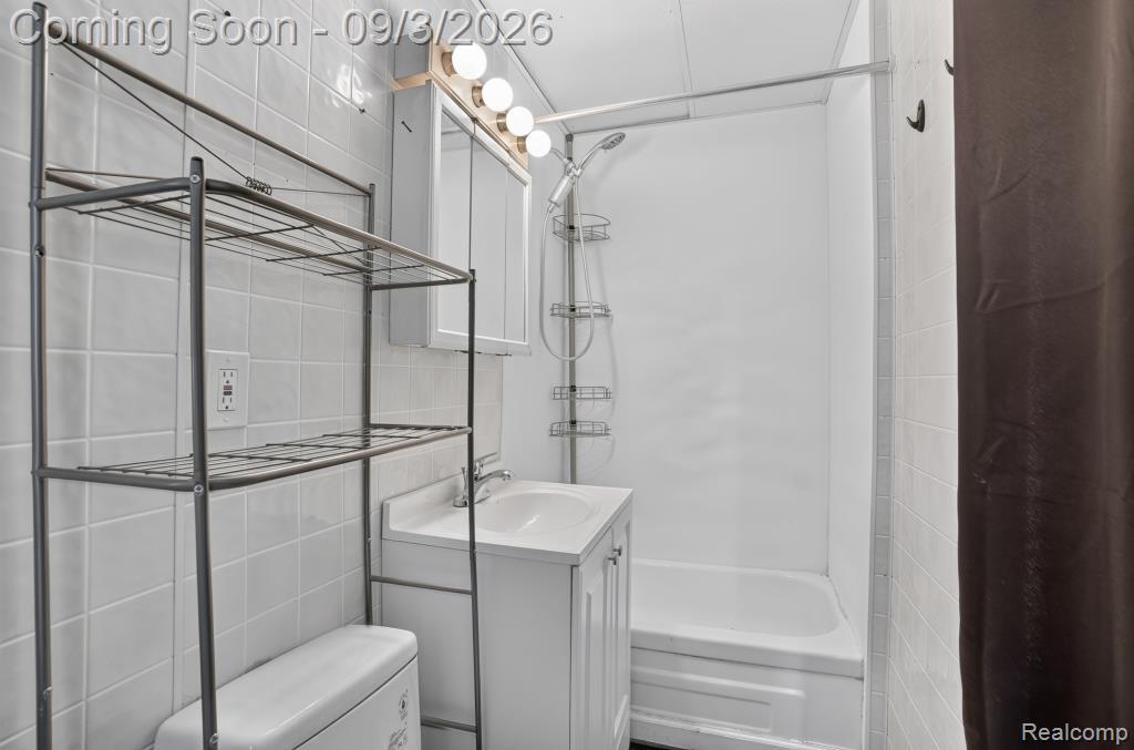 317 E Belle Avenue Property Photo 14