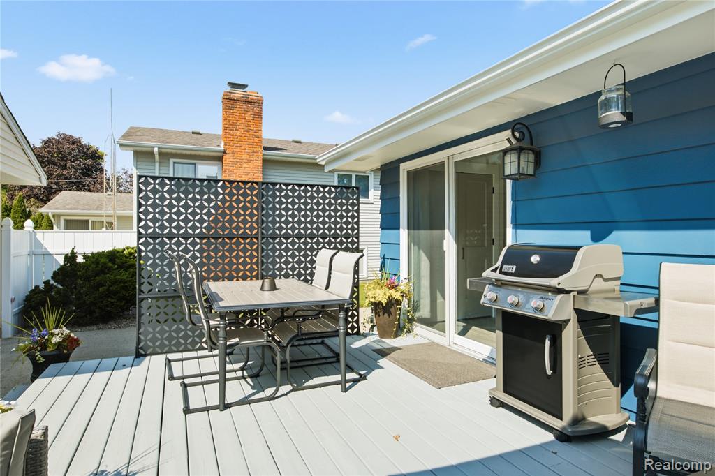 1300 Briarwood Drive Property Photo 30