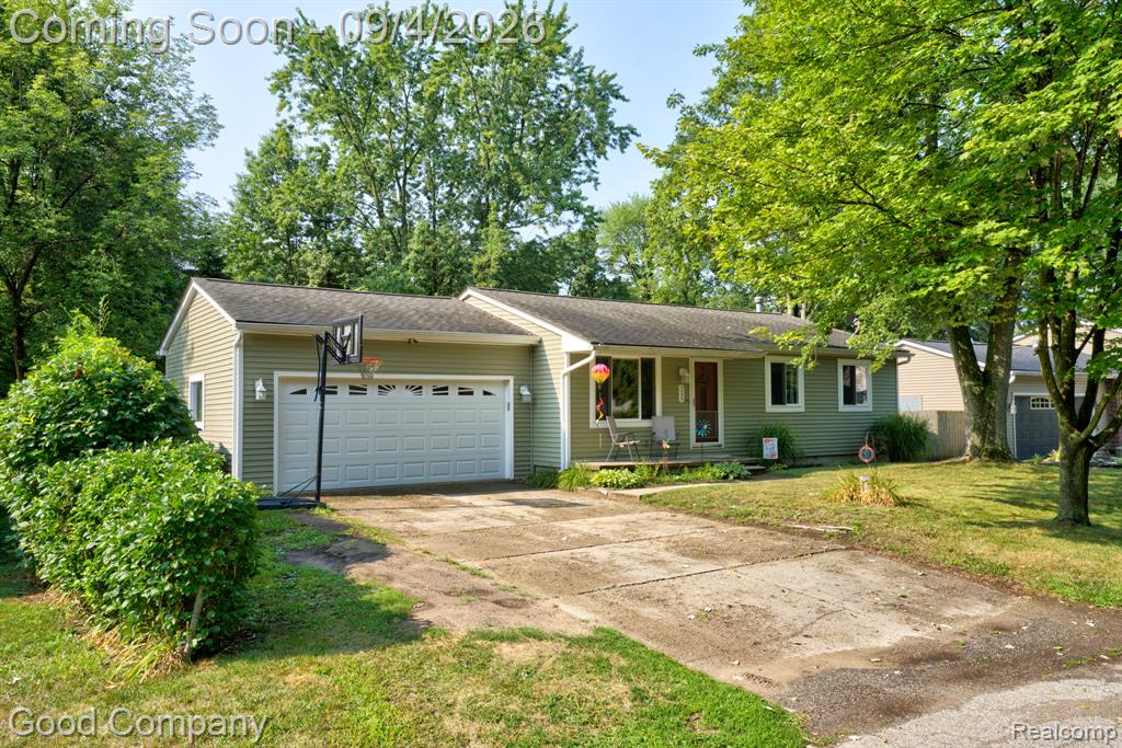 255 Oriole Street Property Photo 1