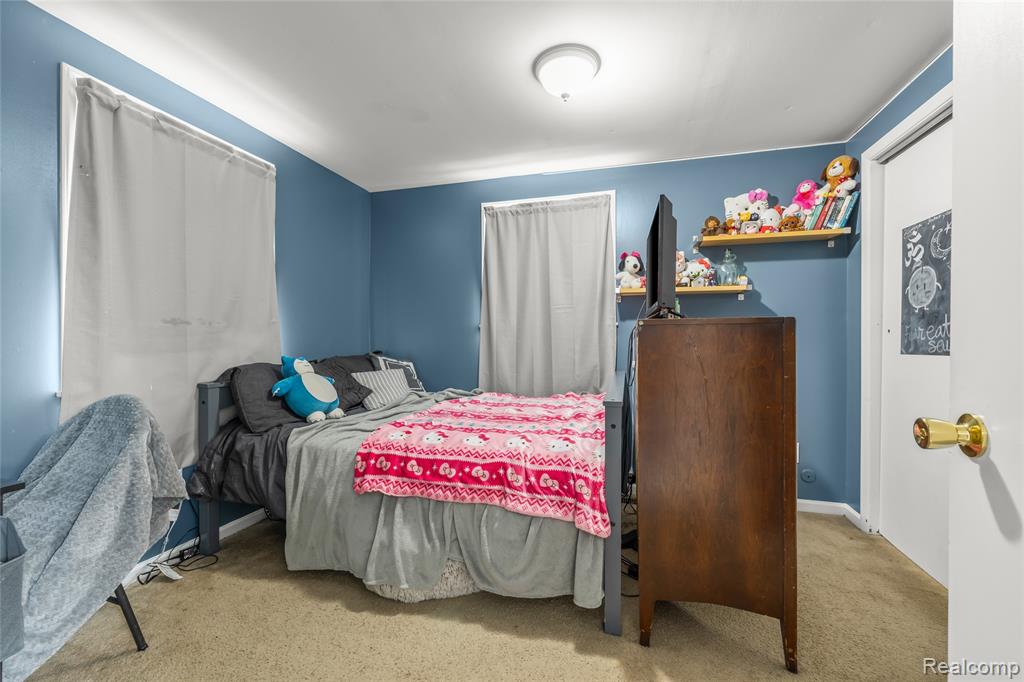 2378 River Drive Property Photo 13