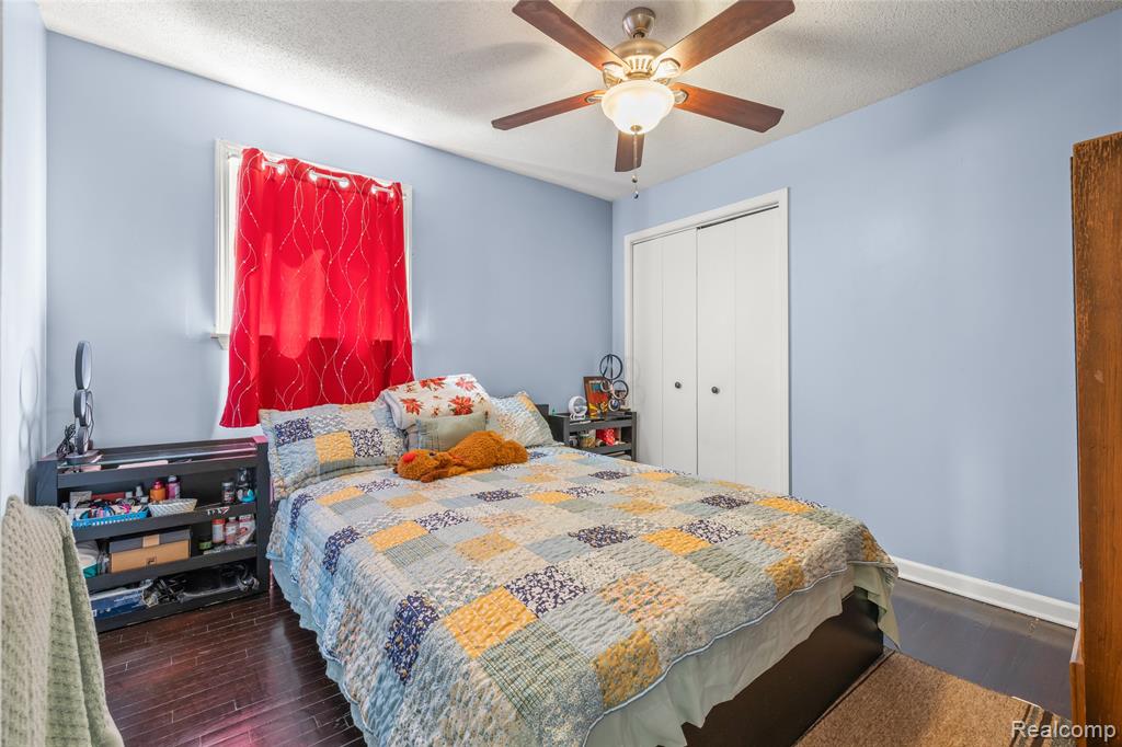 2378 River Drive Property Photo 14