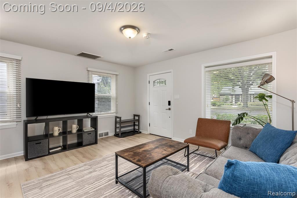 618 Kensington Avenue Property Photo 4