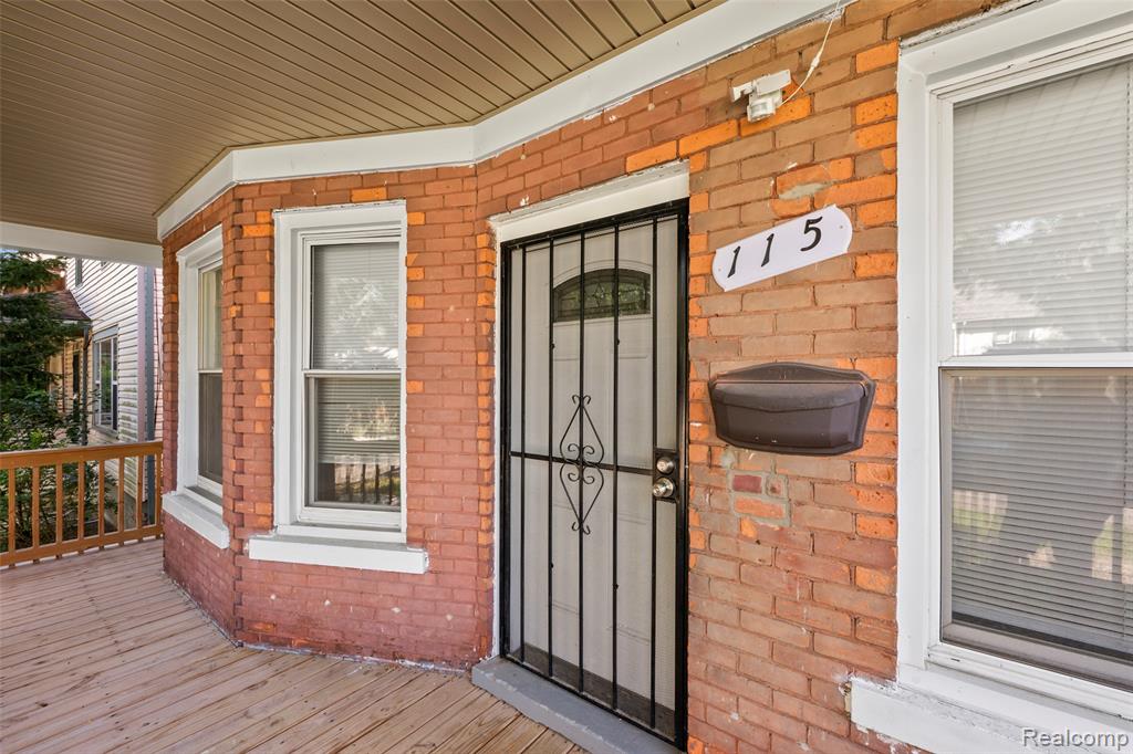 115 Richton Street Property Photo 4
