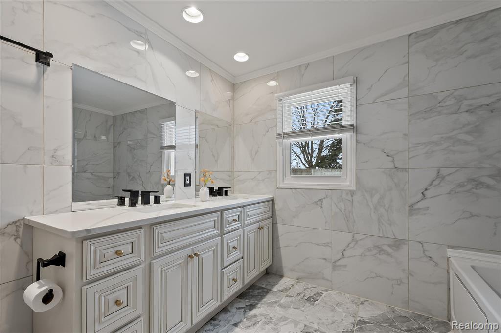 15500 Millar Road Property Photo 11