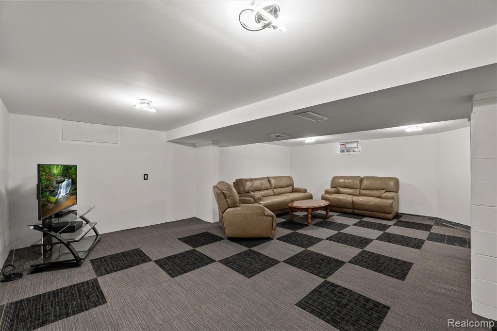 15500 Millar Road Property Photo 17