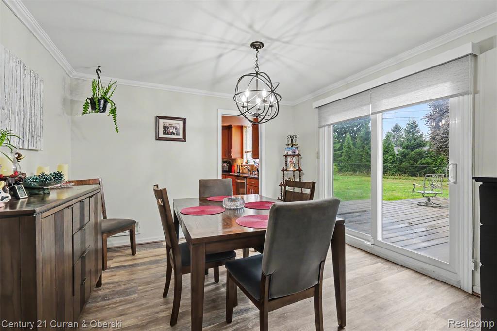 1869 Middle Trail Road Property Photo 15
