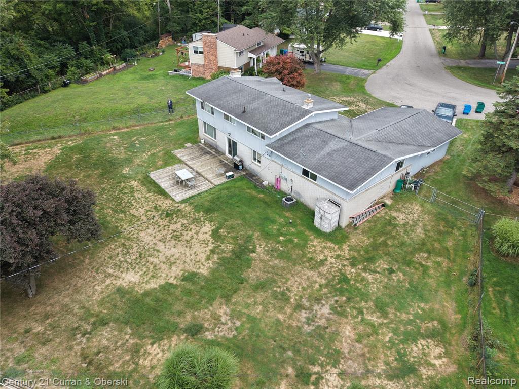 1869 Middle Trail Road Property Photo 25
