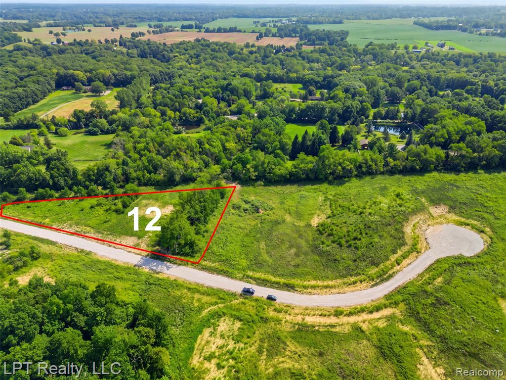 9551 Creekside Drive Property Photo 1