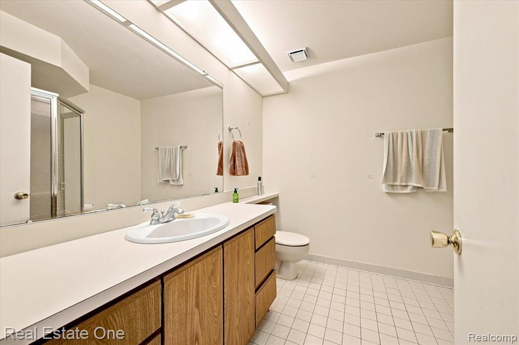 6622 Fieldstone Court Property Photo 15