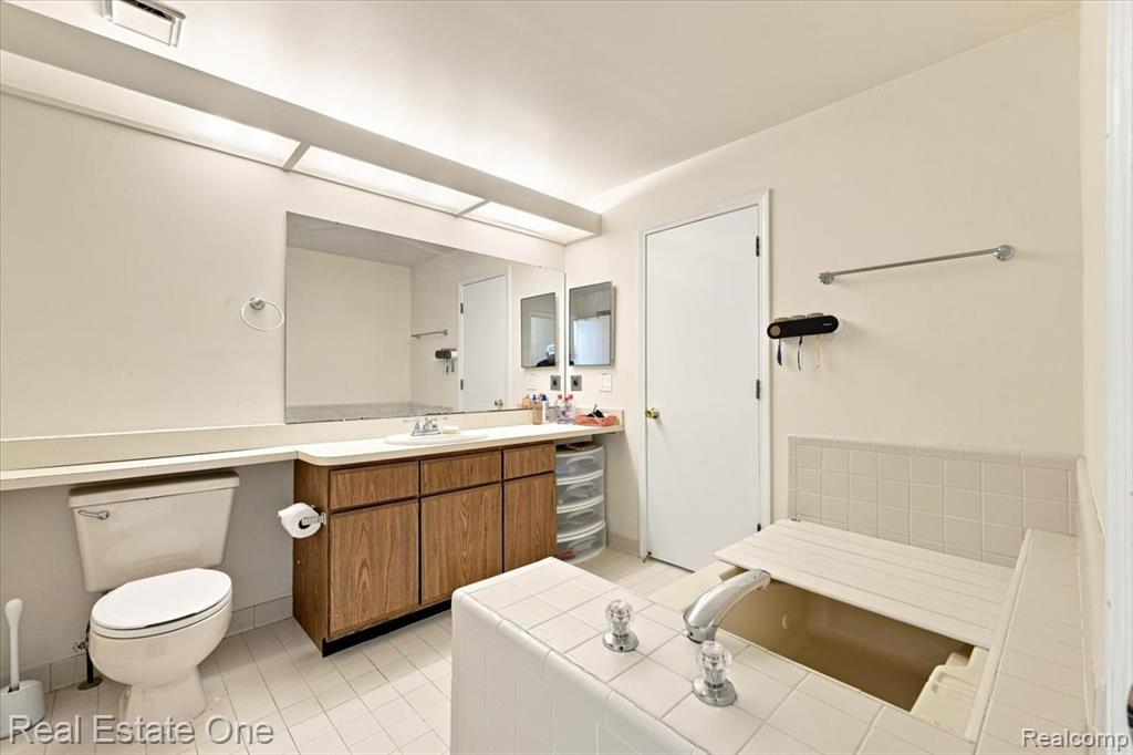 6622 Fieldstone Court Property Photo 26