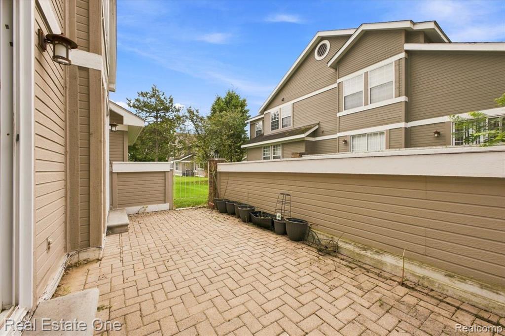 6622 Fieldstone Court Property Photo 28