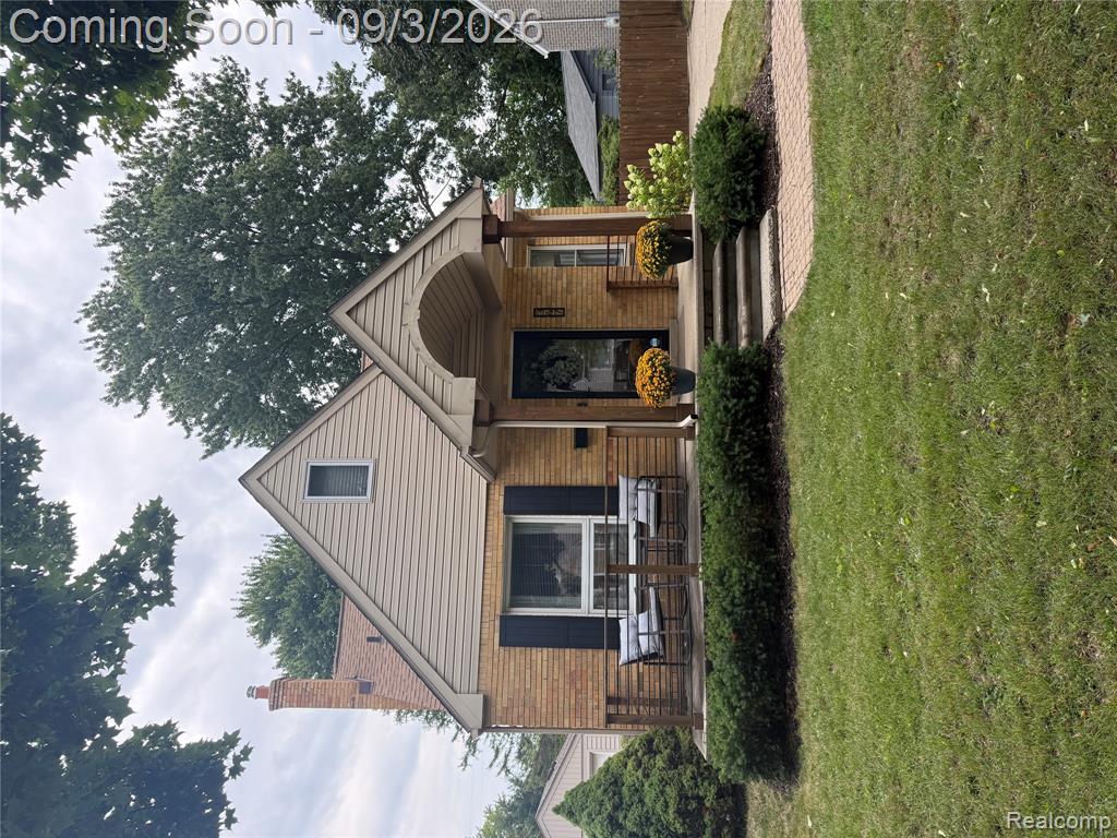 347 S Marias Avenue Property Photo 1