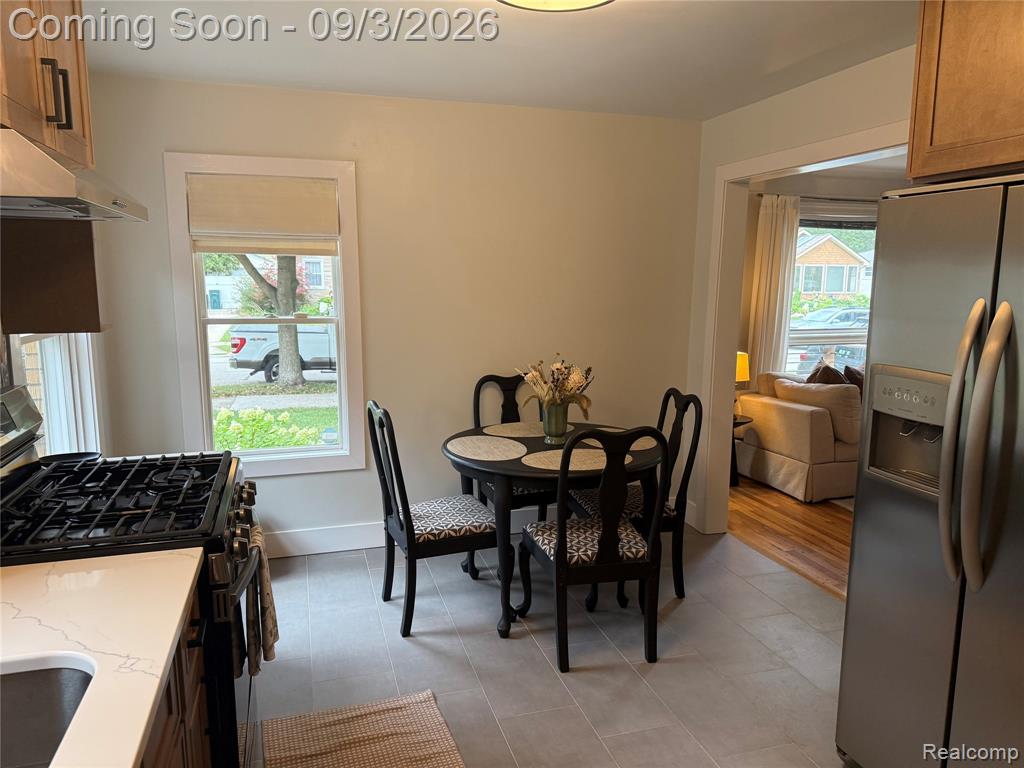 347 S Marias Avenue Property Photo 4