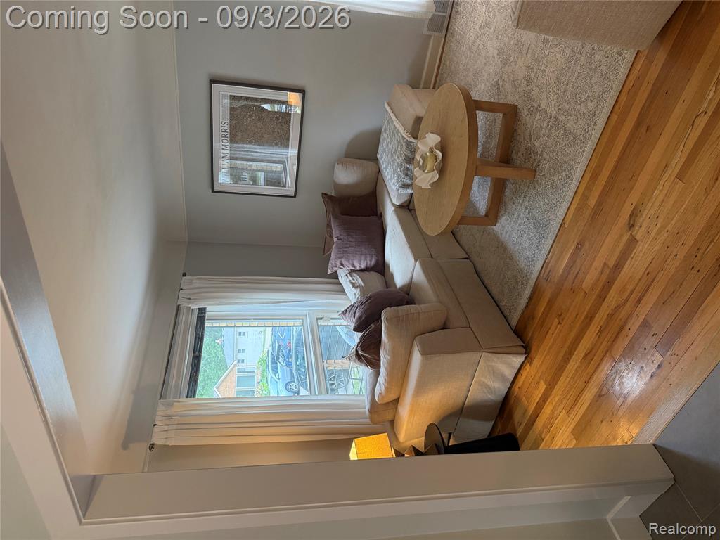 347 S Marias Avenue Property Photo 6